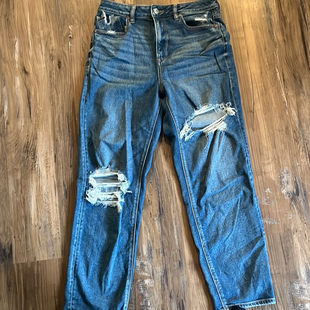 American Eagle Mom Straight Jean